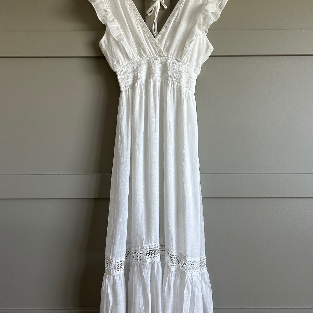 Elegant White Maxi Dress
